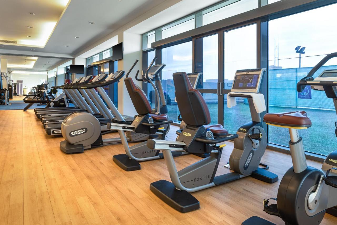 Crowne Plaza Riyadh - Rdc Hotel & Convention By Ihg Ngoại thất bức ảnh The gym at the hotel
