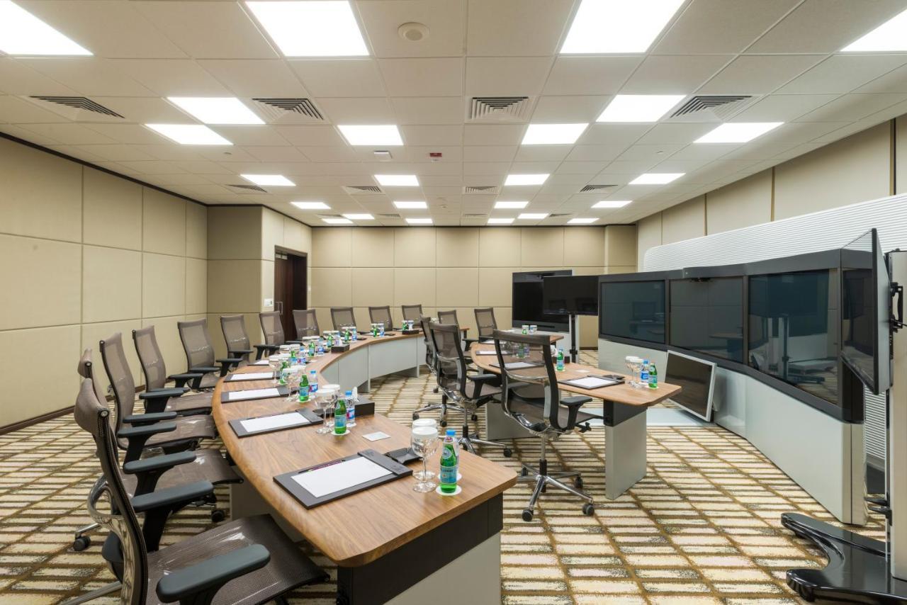 Crowne Plaza Riyadh - Rdc Hotel & Convention By Ihg Ngoại thất bức ảnh Meeting room