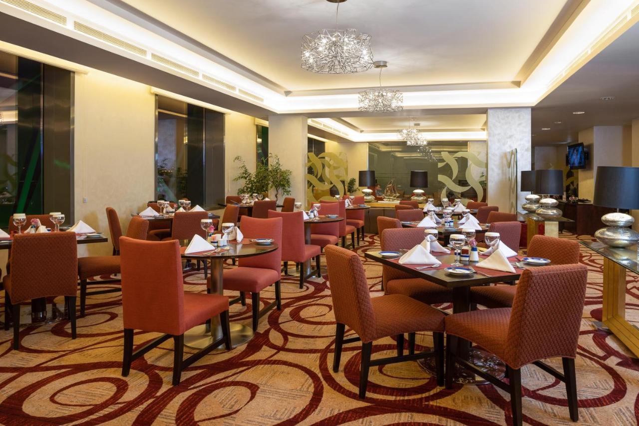 Crowne Plaza Riyadh - Rdc Hotel & Convention By Ihg Phòng bức ảnh The restaurant
