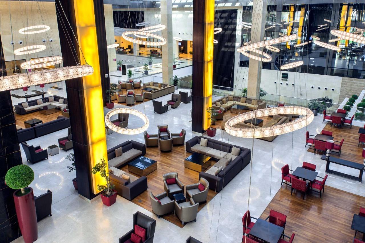 Crowne Plaza Riyadh - Rdc Hotel & Convention By Ihg Ngoại thất bức ảnh The lobby of the hotel