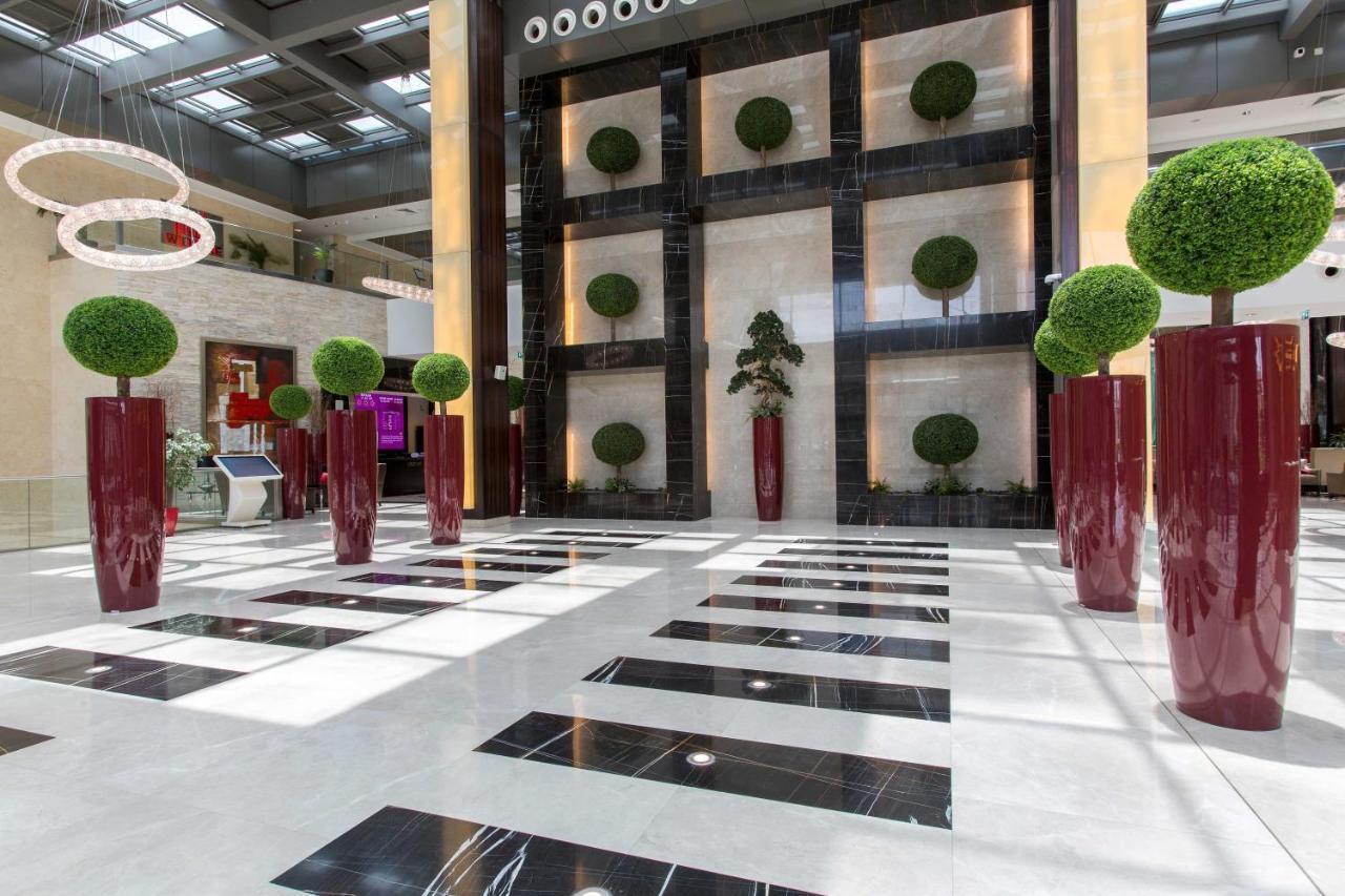 Crowne Plaza Riyadh - Rdc Hotel & Convention By Ihg Ngoại thất bức ảnh Interior of the hotel