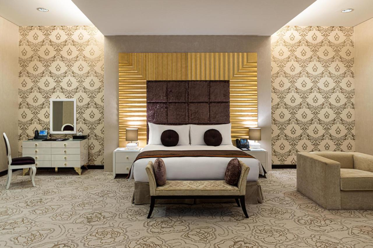 Crowne Plaza Riyadh - Rdc Hotel & Convention By Ihg Ngoại thất bức ảnh A bedroom at the hotel