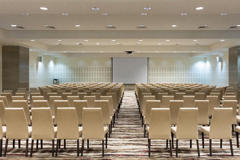 Crowne Plaza Riyadh - Rdc Hotel & Convention By Ihg Ngoại thất bức ảnh The main conference room
